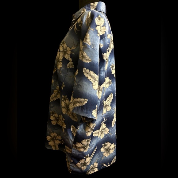 Men’s Island Tropic Hawaiian shirt in size XL. Pale blue & White. - Picture 3 of 4